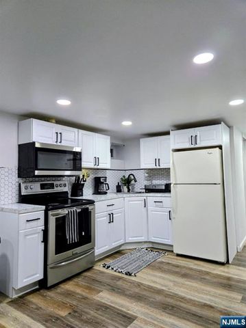 181 Hollywood Avenue, Irvington, NJ 07111