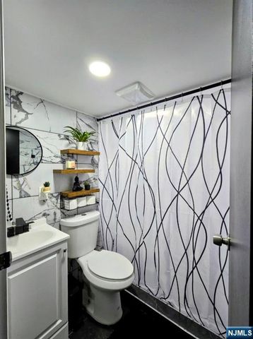 181 Hollywood Avenue, Irvington, NJ 07111