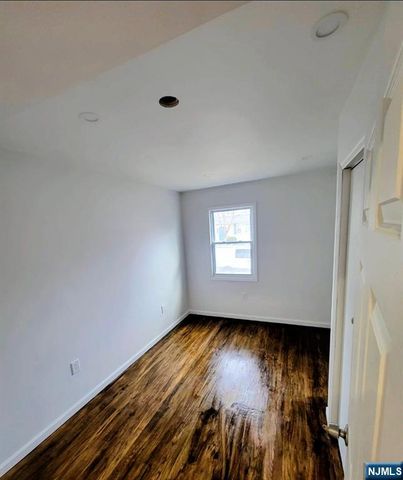 181 Hollywood Avenue, Irvington, NJ 07111