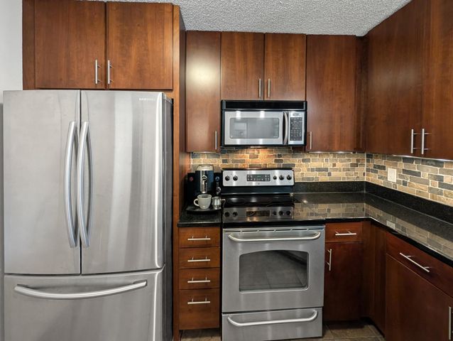 401 S 1st Street 601, Minneapolis, MN 55401