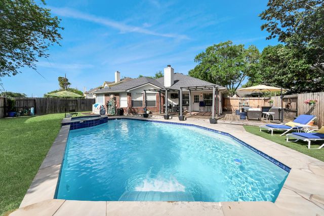 4222 W Meadows Drive, Sugar Land, TX 77479