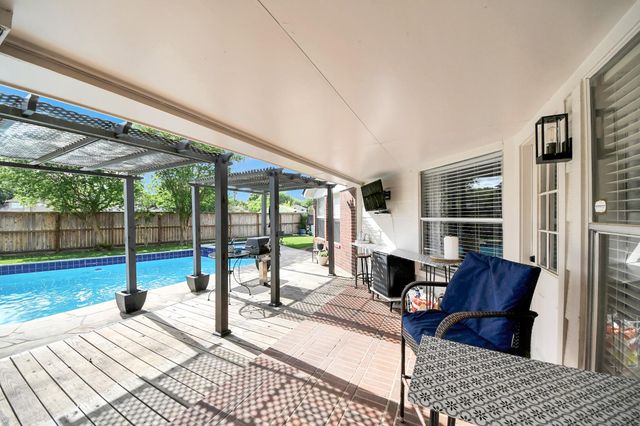 4222 W Meadows Drive, Sugar Land, TX 77479