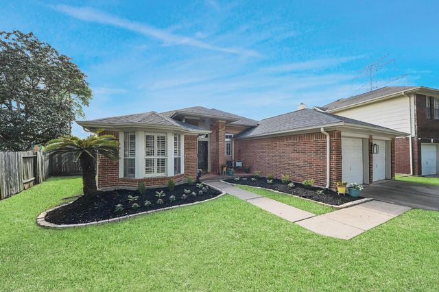 4222 W Meadows Drive, Sugar Land, TX 77479