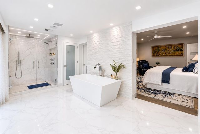 33 Oregon Lane, Boca Raton, FL 33487