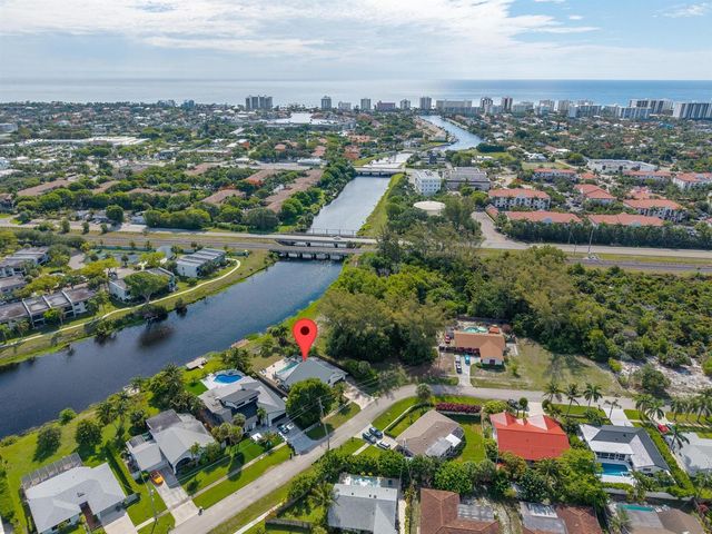 33 Oregon Lane, Boca Raton, FL 33487
