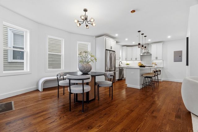 73 Romsey St 2, Boston, MA 02125