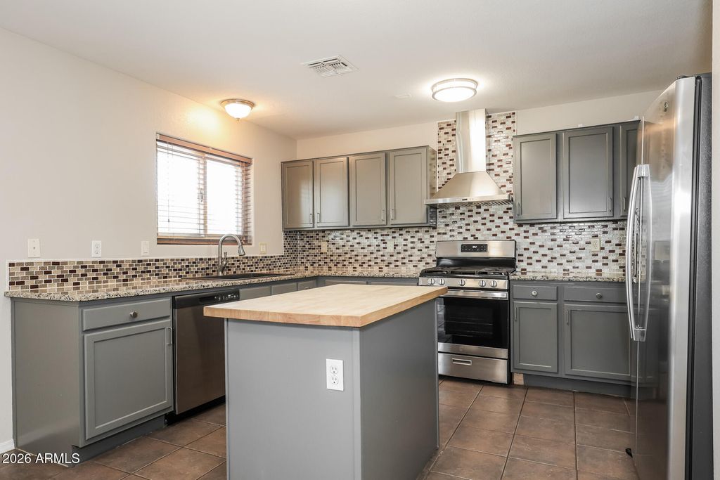 594 E PALO VERDE Street, Casa Grande, AZ 85122 — photo 4