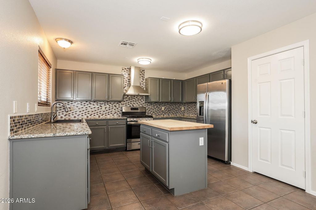 594 E PALO VERDE Street, Casa Grande, AZ 85122 — photo 5
