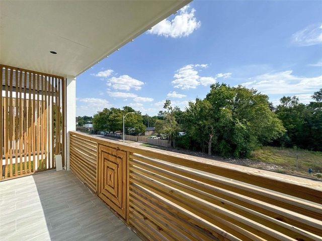 4528 Pinemont Drive, Houston, TX 77018