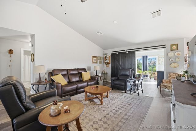 21689 S 4110 Road, Claremore, OK 74019