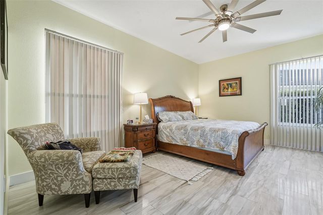 7212 SPUR COURT, Sarasota, FL 34243