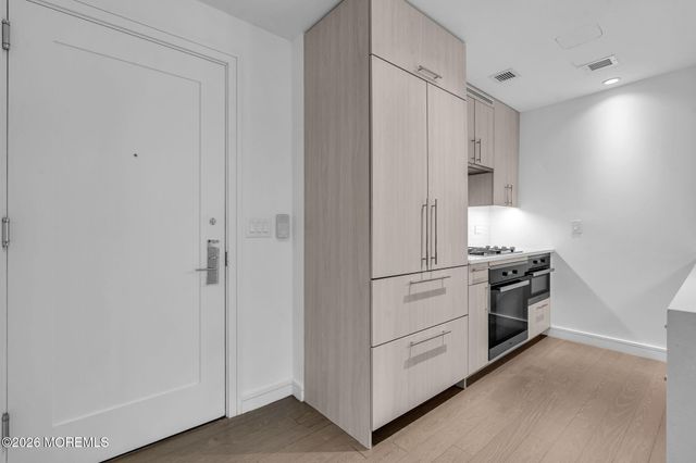 15 Morris Avenue 202, Long Branch, NJ 07740