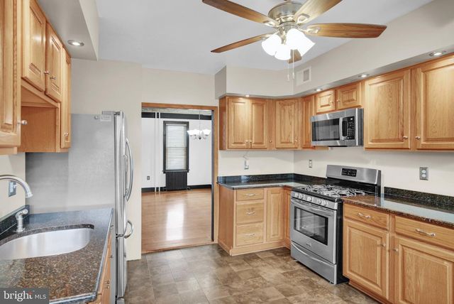 500 W PENN AVE, Robesonia, PA 19551