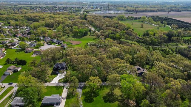 9117 Colfax Street, Crown Point, IN 46307