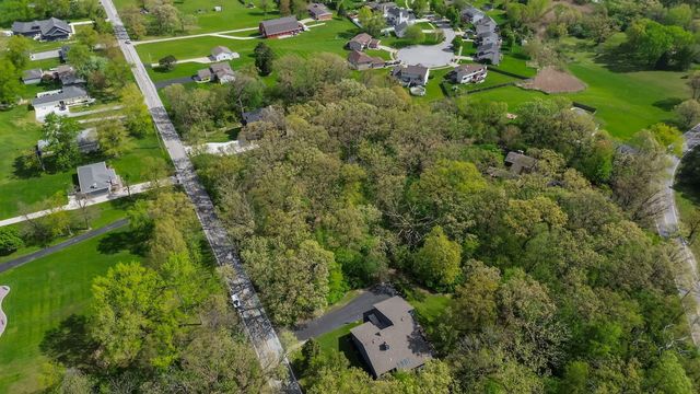 9117 Colfax Street, Crown Point, IN 46307