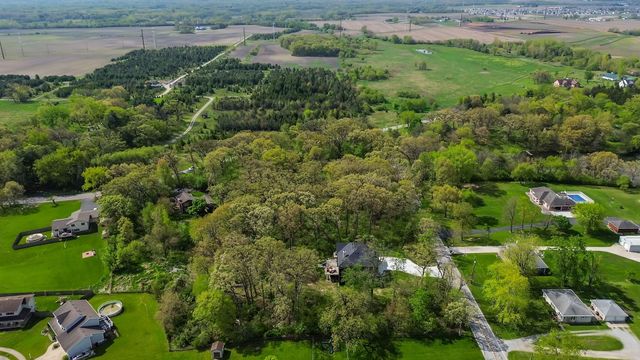 9117 Colfax Street, Crown Point, IN 46307