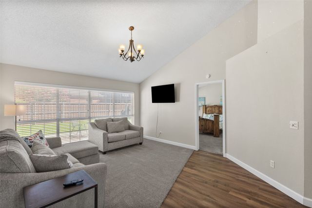 128 Browning Lane, Grand Prairie, TX 75052