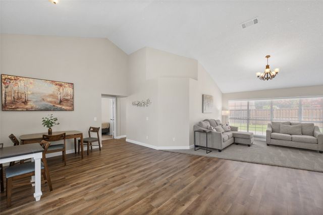 128 Browning Lane, Grand Prairie, TX 75052