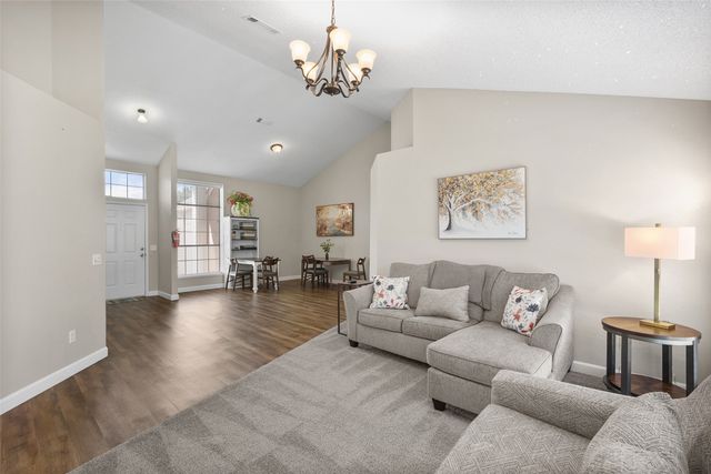 128 Browning Lane, Grand Prairie, TX 75052