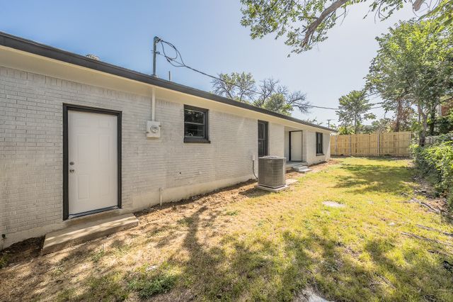 5558 Meadowbrook Drive, Fort Worth, TX 76112