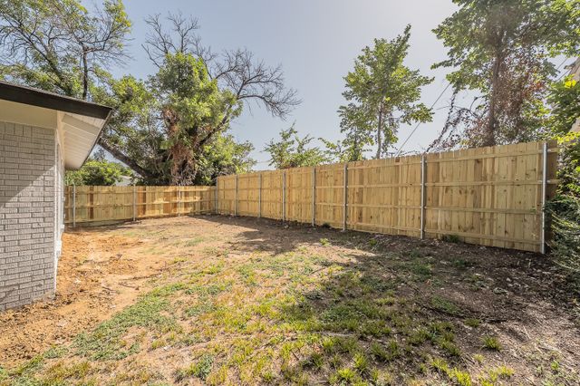 5558 Meadowbrook Drive, Fort Worth, TX 76112