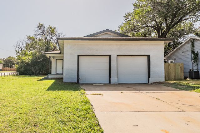 5558 Meadowbrook Drive, Fort Worth, TX 76112