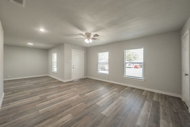 5558 Meadowbrook Drive, Fort Worth, TX 76112