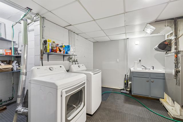 3500 28th Street, Des Moines, IA 50310