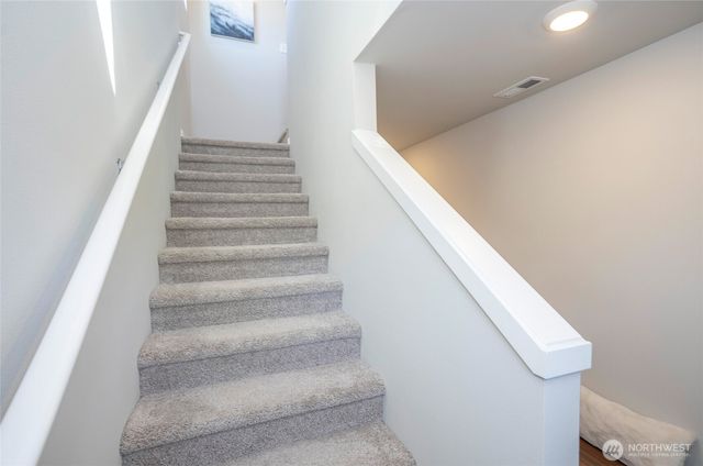 18703 108th Avenue E, Puyallup, WA 98374