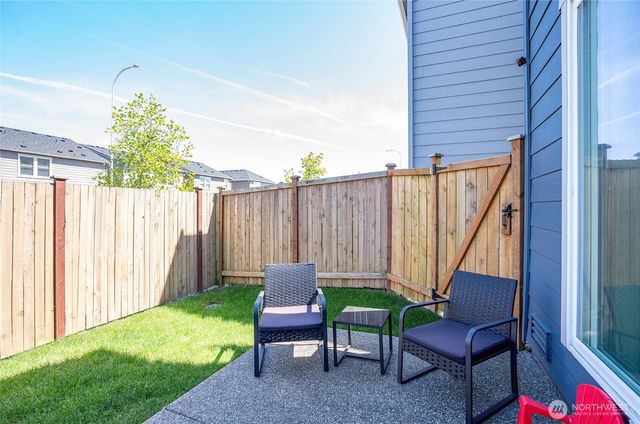 18703 108th Avenue E, Puyallup, WA 98374