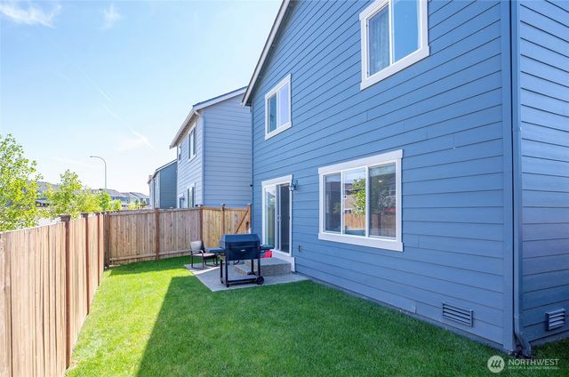 18703 108th Avenue E, Puyallup, WA 98374