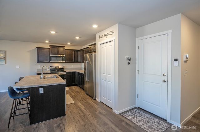 18703 108th Avenue E, Puyallup, WA 98374