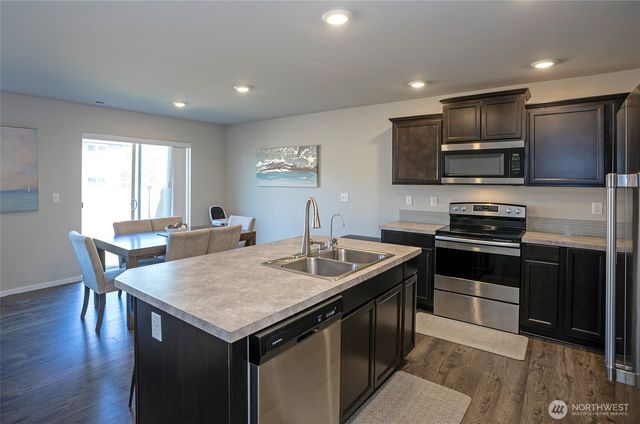 18703 108th Avenue E, Puyallup, WA 98374