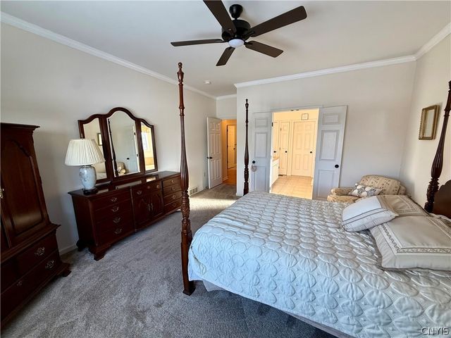 4334 Chilmark St, Marcellus, NY 13108