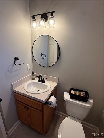 4334 Chilmark St, Marcellus, NY 13108