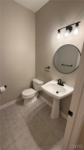 4334 Chilmark St, Marcellus, NY 13108