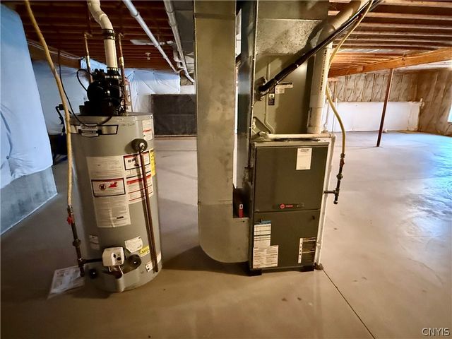 4334 Chilmark St, Marcellus, NY 13108