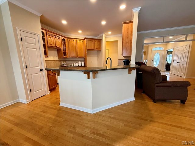 4334 Chilmark St, Marcellus, NY 13108