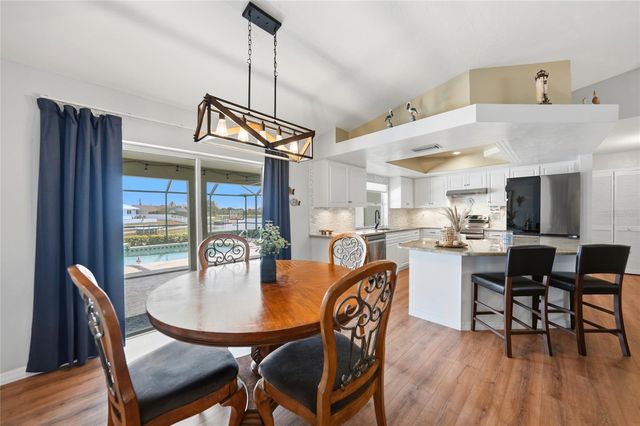 515 GLEASON PARKWAY, Cape Coral, FL 33914