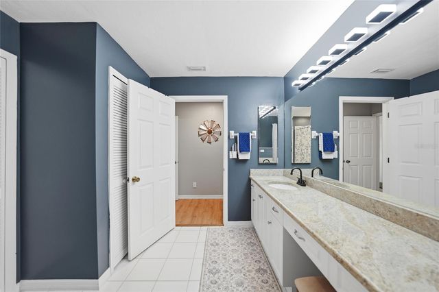 515 GLEASON PARKWAY, Cape Coral, FL 33914