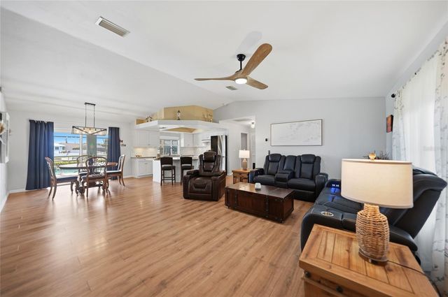 515 GLEASON PARKWAY, Cape Coral, FL 33914
