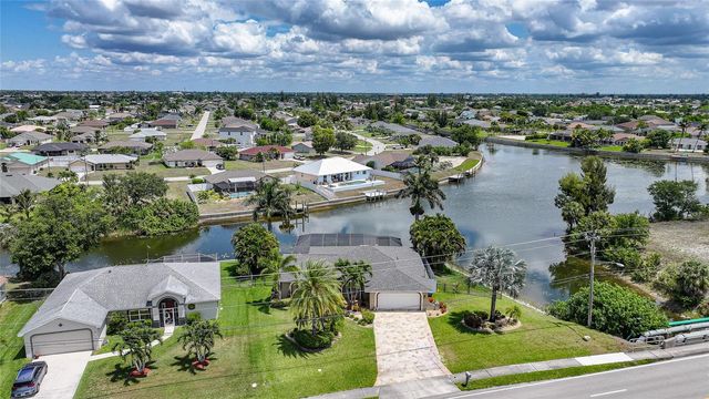 515 GLEASON PARKWAY, Cape Coral, FL 33914
