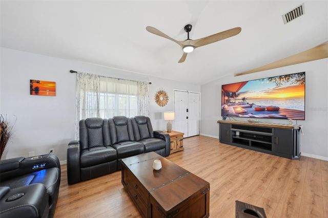 515 GLEASON PARKWAY, Cape Coral, FL 33914