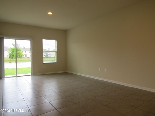 12779 VETERANS Court, Jacksonville, FL 32218
