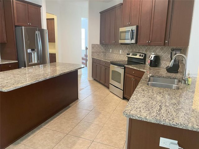 10649 PICTORIAL PARK DRIVE, Tampa, FL 33647