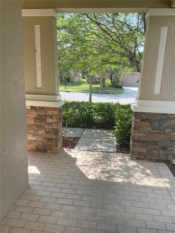 10649 PICTORIAL PARK DRIVE, Tampa, FL 33647