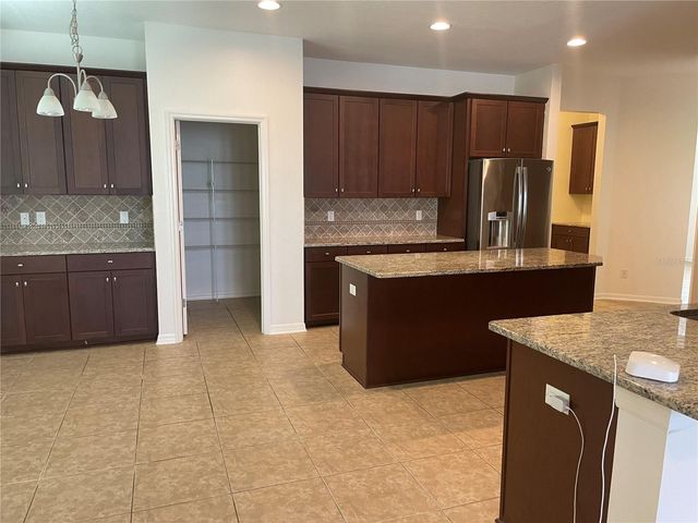 10649 PICTORIAL PARK DRIVE, Tampa, FL 33647
