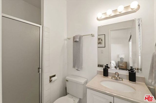 2621 Centinela Avenue 18, Santa Monica, CA 90405