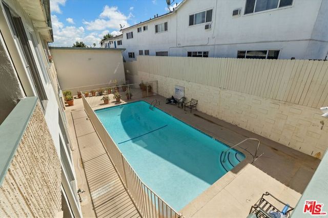2621 Centinela Avenue 18, Santa Monica, CA 90405