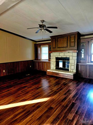 649 Hwy 95-A, Cantonment, FL 32533